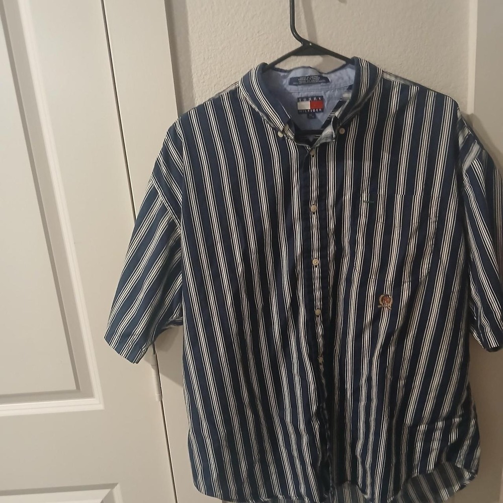 Tommy Hilfiger Mens XL Blue White Striped Cotton Short Sleeve Button Up Shirt